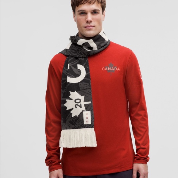 Lululemon Team Canada Future Legacy Scarf - Picture 4 of 5